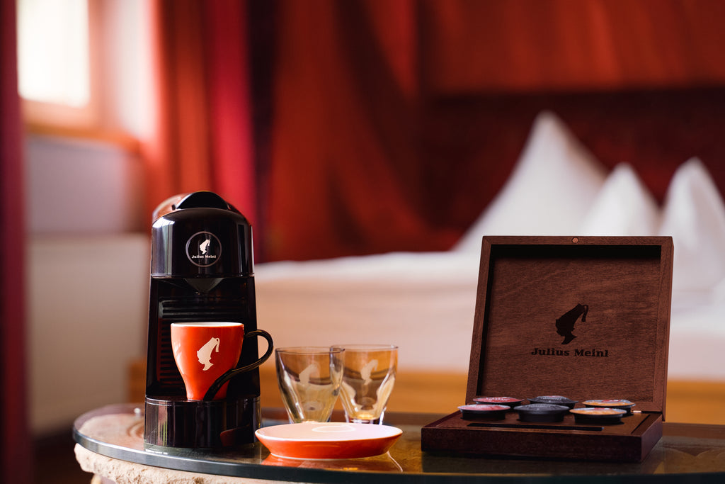 Julius Meinl Inspresso Pinta Capsule Coffee Machine – Nespresso Original Line Compatible